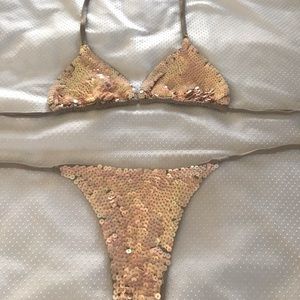 Fairly New Sea Shell Two Piece String Strap Woman Swimsuit